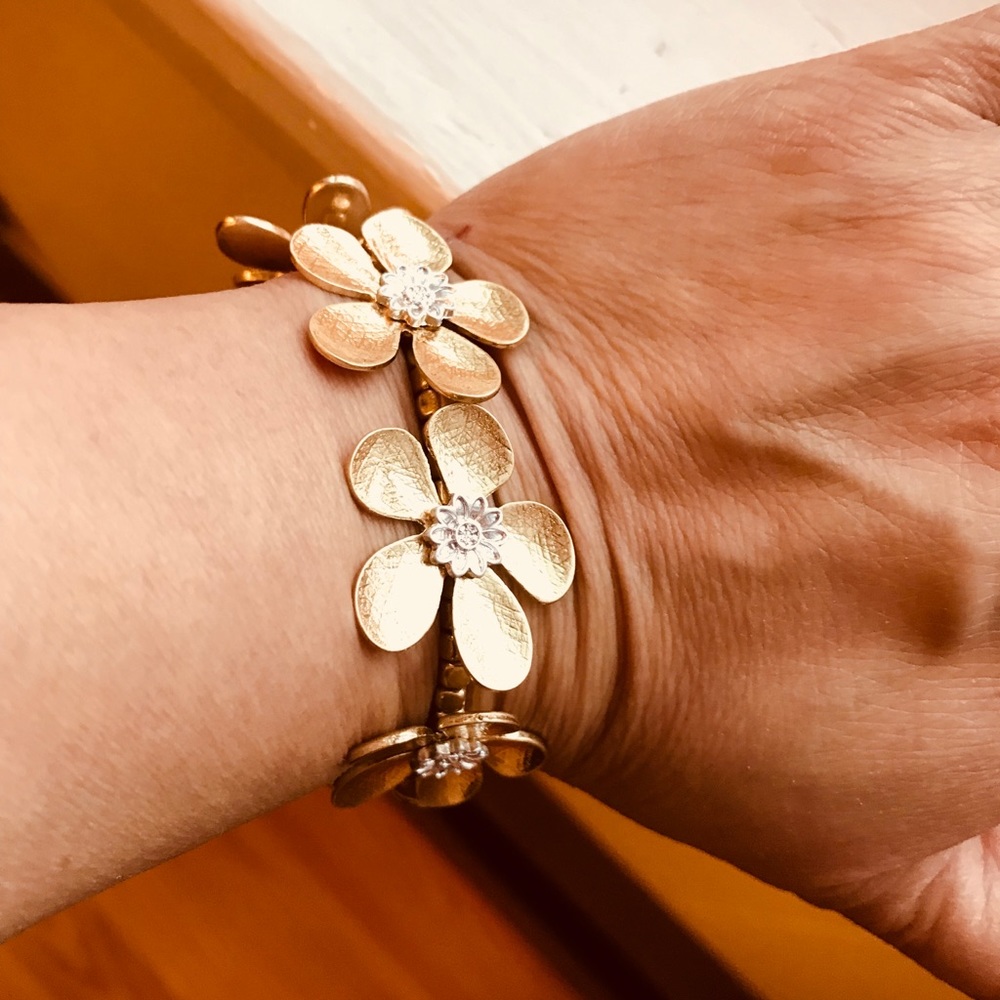 Gold Bracelet - Picture 2 of 4